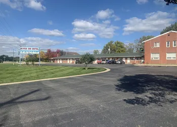 River Inn Motel hotel thumbnail 7