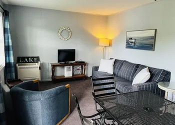 Boundary Waters Resort & Marina hotel thumbnail 8