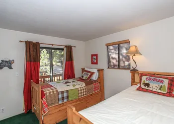 Four Seasons Retreat hotel thumbnail 4