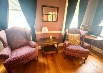 Black Walnut Inn hotel thumbnail 5
