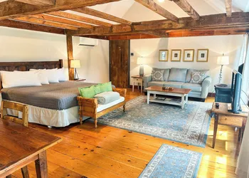 Black Walnut Inn hotel thumbnail 8
