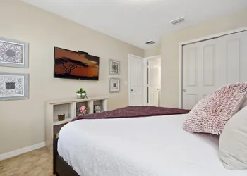 Family Friendly 4Bed Sleeps 8 Close Disney @CompassBayResort 5148 hotel thumbnail 6