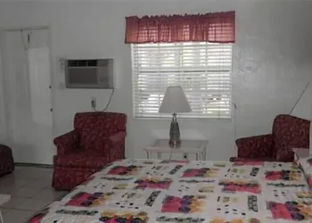 Richard's Motel Extended Stay hotel thumbnail 5