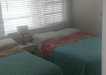 Tropical Sky Ranch Motel hotel thumbnail 4
