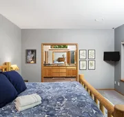 Riffle River Lodge 3 Bedroom Home by NW Comfy Cabins by RedAwning hotel detail image 5