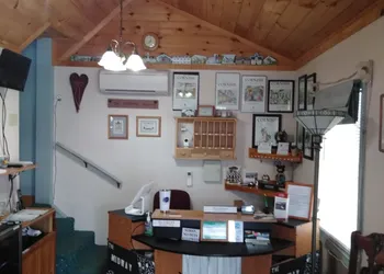 Midway Lodging hotel thumbnail 2