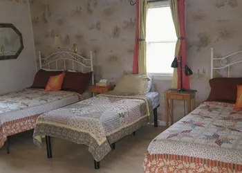 Midway Lodging hotel thumbnail 5