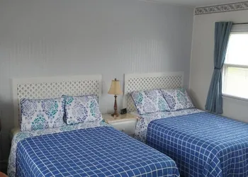 Midway Lodging hotel thumbnail 7