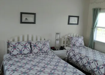 Midway Lodging hotel thumbnail 8