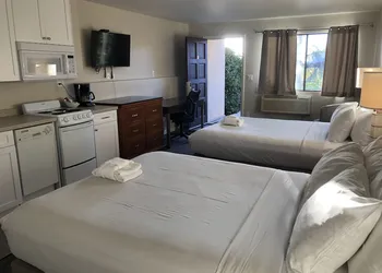 Moonlight Beach Motel hotel thumbnail 5