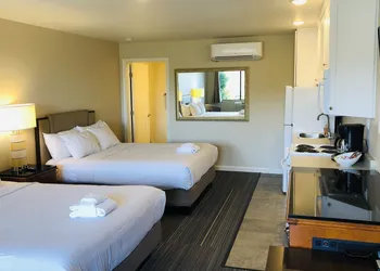 Moonlight Beach Motel hotel thumbnail 8