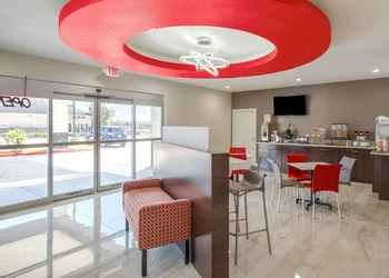 Econo Lodge Houston Northwest - Cypress hotel thumbnail 2
