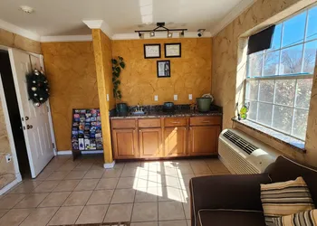 Benbrook Inn & Suites hotel thumbnail 2