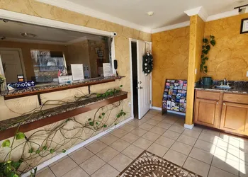 Benbrook Inn & Suites hotel thumbnail 7