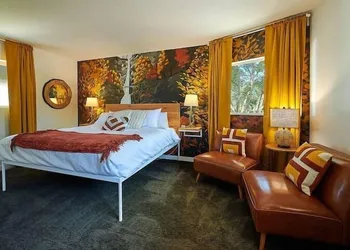 The Kenton Hotel hotel thumbnail 5