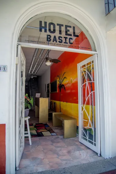 Basic-Hotel hotel detail image 2