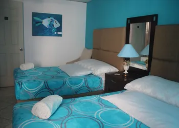 Basic-Hotel hotel thumbnail 3