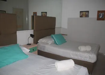 Basic-Hotel hotel thumbnail 6
