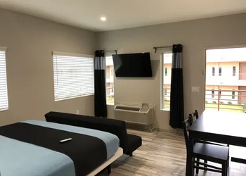 Crystal Inn hotel thumbnail 3