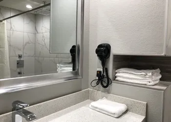 Crystal Inn hotel thumbnail 4