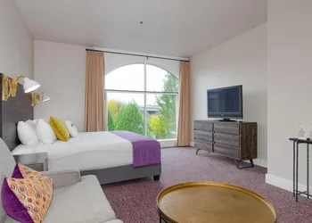 The Dundee - A Trace Hotel hotel thumbnail 4