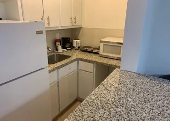 Miami Airport Apartment Inn hotel thumbnail 2