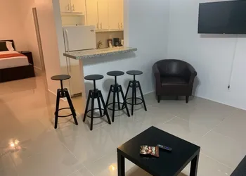 Miami Airport Apartment Inn hotel thumbnail 5