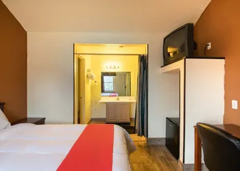 OYO Hotel Decatur TX Hwy 287 Northwest hotel thumbnail 8