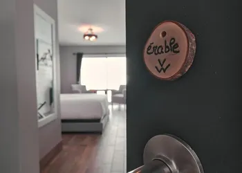 L'étoile du lac Lyster hotel thumbnail 6