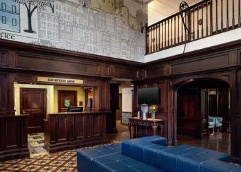 Irish Cottage Inn & Suites hotel thumbnail 3