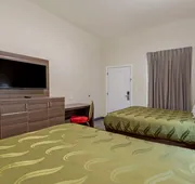 Quality Inn & Suites Elgin hotel detail image 5