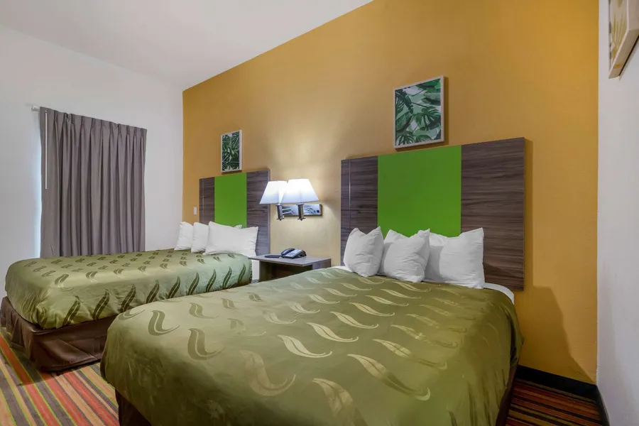 Quality Inn & Suites Elgin hotel detail image 6