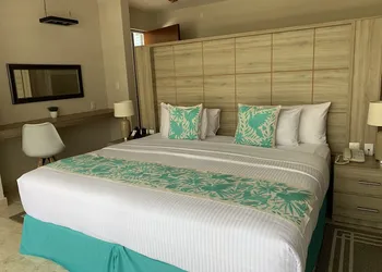 Xaha Villas Suites & Golf Resort hotel thumbnail 6