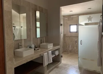 Xaha Villas Suites & Golf Resort hotel thumbnail 7