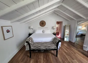 Summer House Hotel hotel thumbnail 3