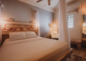40 Cañones hotel thumbnail 4