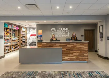 Hampton Inn & Suites Howell hotel thumbnail 5
