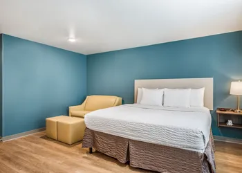 WoodSpring Suites Chicago Addison hotel thumbnail 7