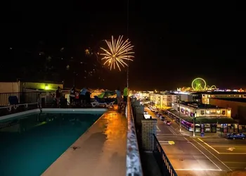 Premiere Motor Inn hotel thumbnail 3