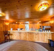 Lake Creek Lodge hotel detail image 3