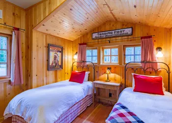 Lake Creek Lodge hotel thumbnail 6