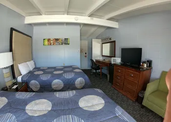 Copper Lantern Motor Lodge hotel thumbnail 6