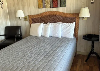 Silver Sands Hotel & Resort hotel thumbnail 6