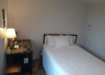 Spirit Lake Resort Motel hotel thumbnail 2
