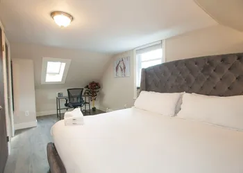 Luxury Collection-4 Bedroom 3 Full-bathroom-boston hotel thumbnail 4