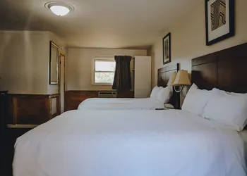The Inn At Gull Lake hotel thumbnail 5