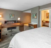 Hampton Inn & Suites Bloomfield Hills Detroit hotel detail image 7