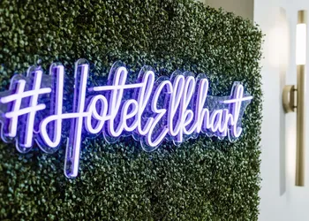 Hotel Elkhart, Tapestry Collection by Hilton hotel thumbnail 2