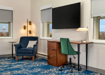 Hotel Elkhart, Tapestry Collection by Hilton hotel thumbnail 5