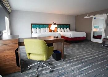 Hampton Inn & Suites St. Clairsville hotel thumbnail 3